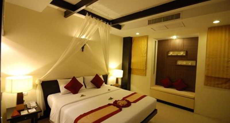 The Royal Palm Beach Front Patong Luaran gambar