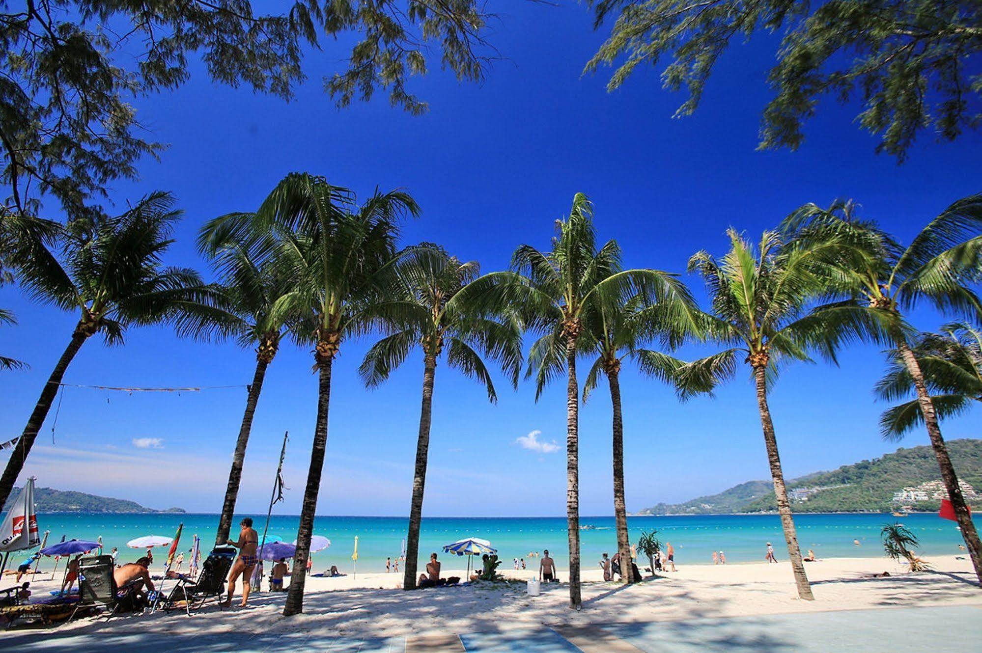 The Royal Palm Beach Front Patong Luaran gambar
