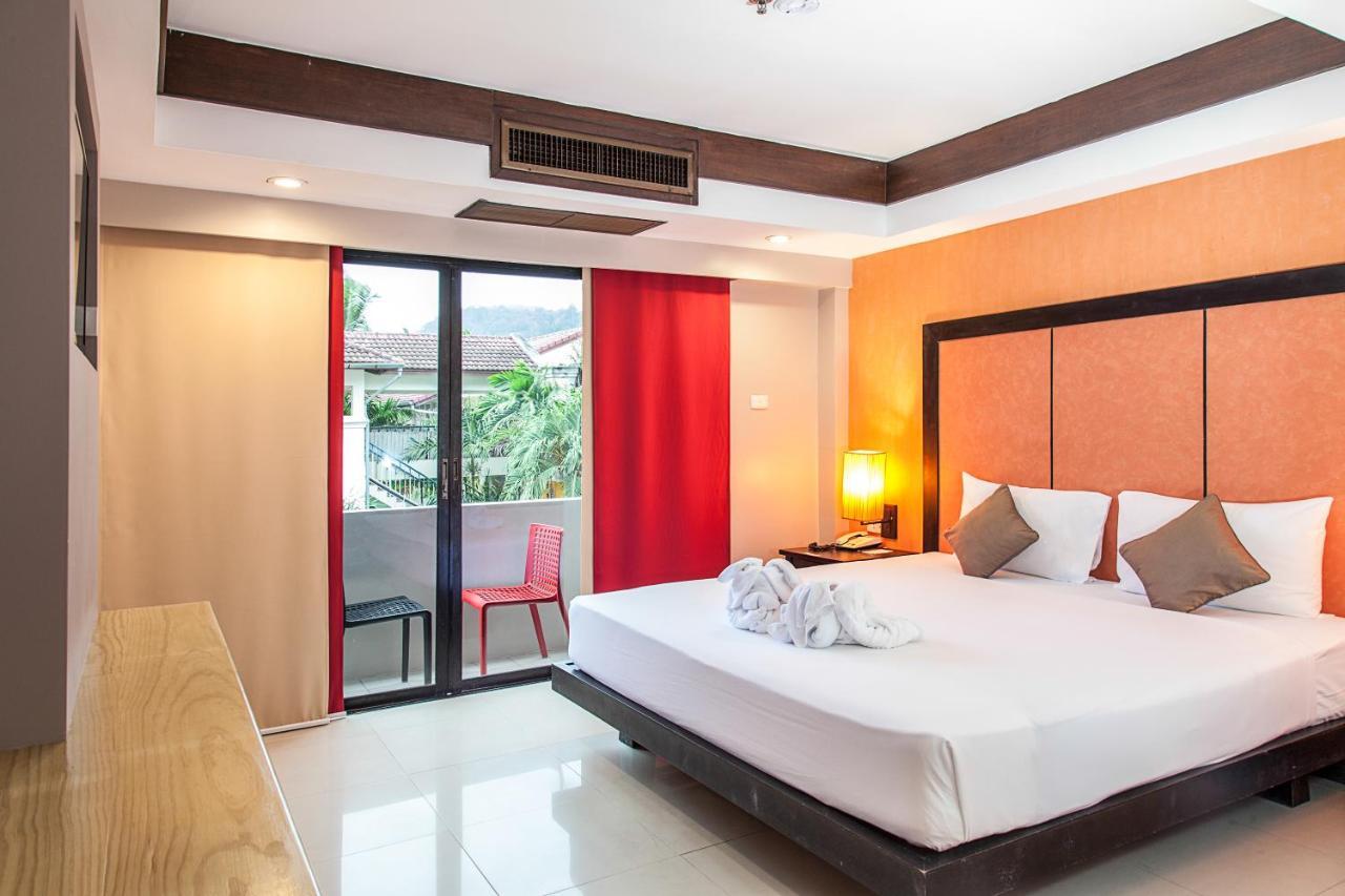 The Royal Palm Beach Front Patong Luaran gambar