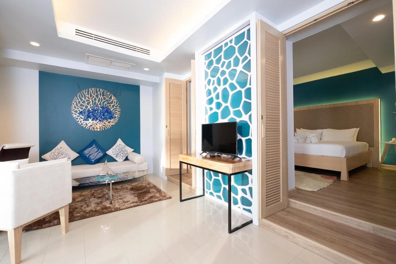 The Royal Palm Beach Front Patong Luaran gambar