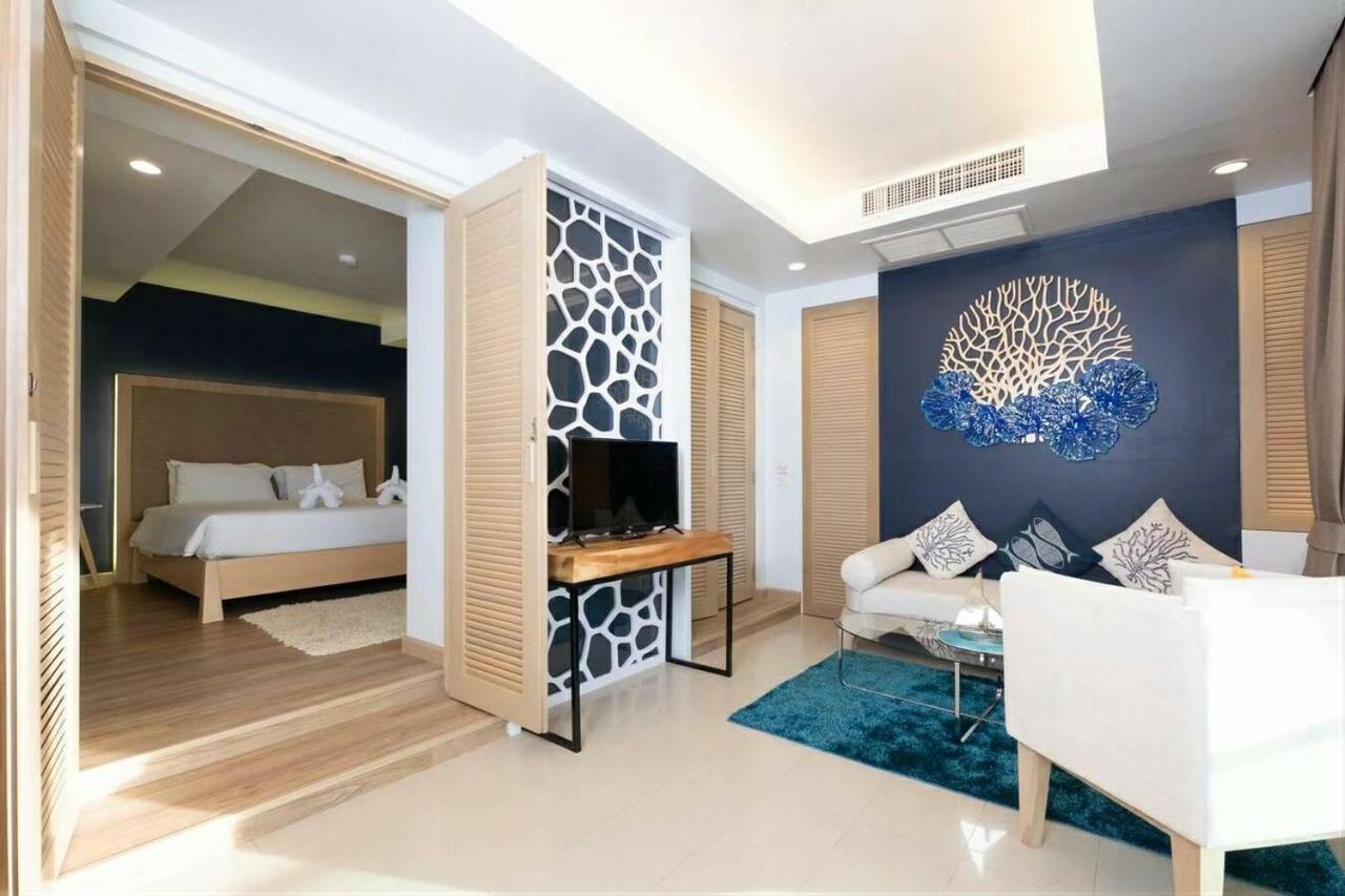The Royal Palm Beach Front Patong Luaran gambar